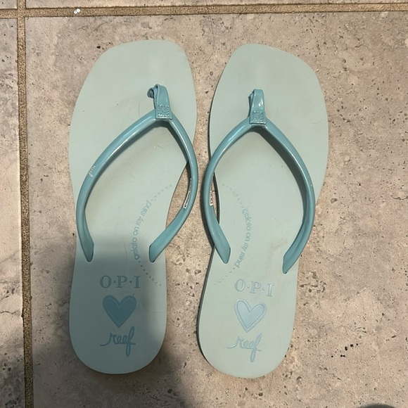 Reef OPI flip flops - Picture 1 of 2